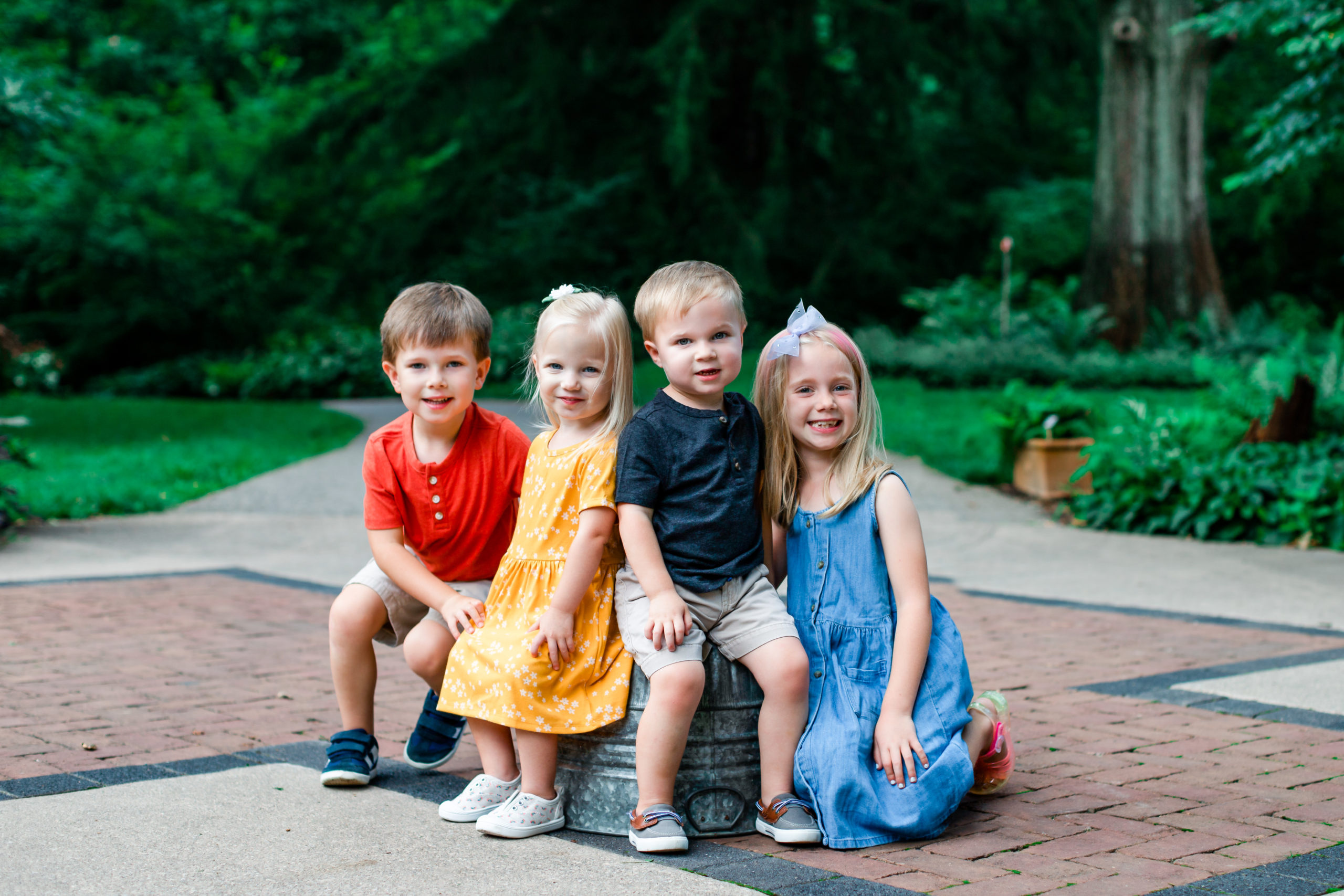 Columbus Ohio Family Photographer | Lauren Hillery Photography | Inniswood Metro Gardens Family Photos